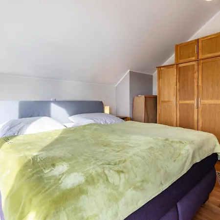 Panoramaferienhaus Sorpesee, 120qm بيت للعطل *