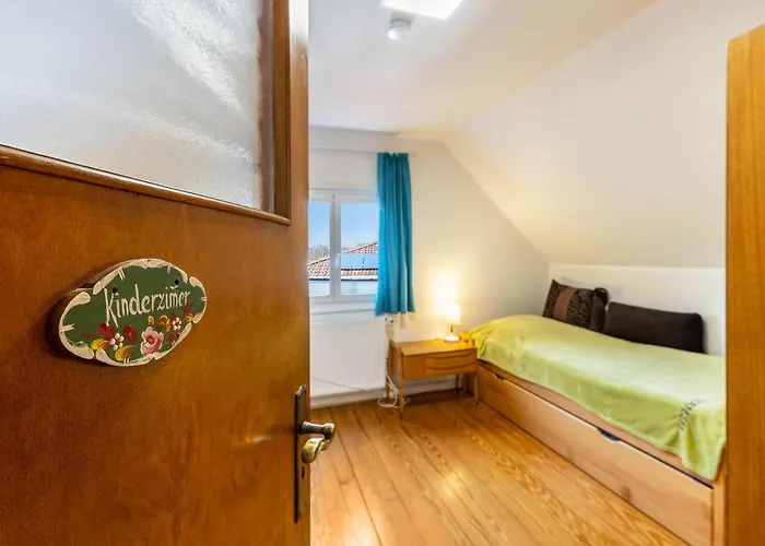 Panoramaferienhaus Sorpesee, 120qm Hébergement de vacances