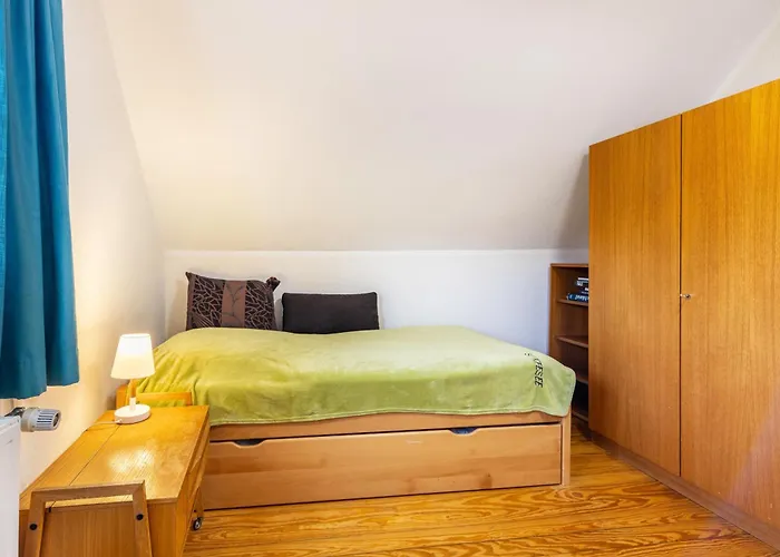 Panoramaferienhaus Sorpesee, 120qm Hébergement de vacances *