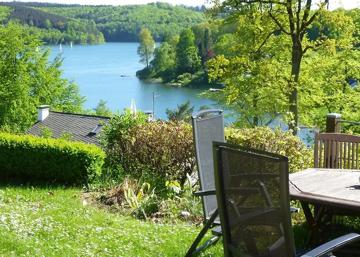 Panoramaferienhaus Sorpesee, 120qm Hébergement de vacances
